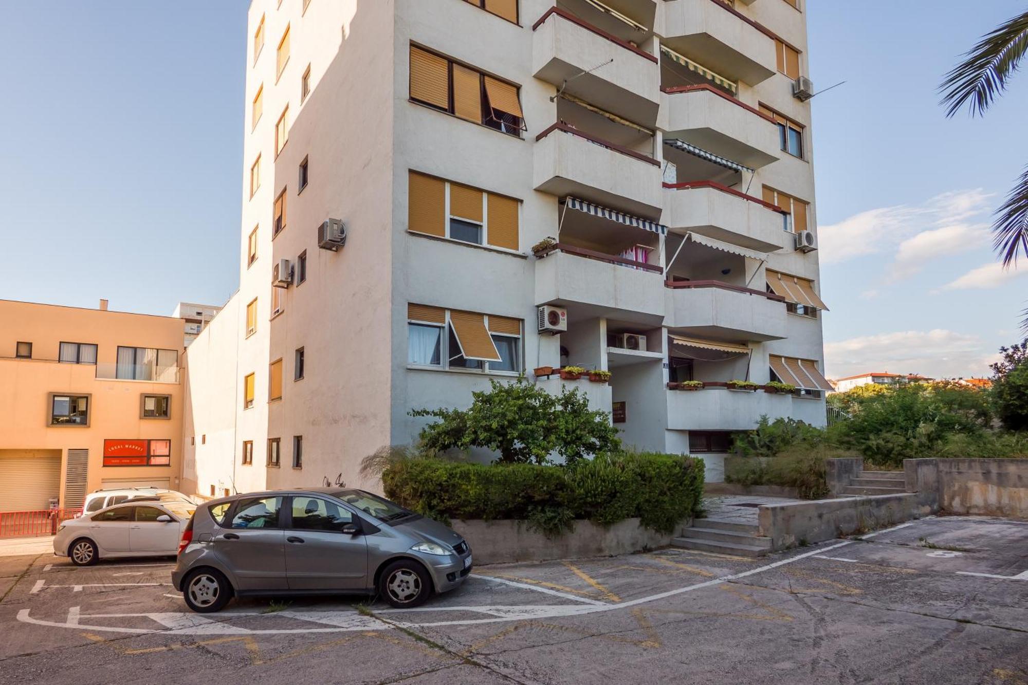 Apartmán L & V *