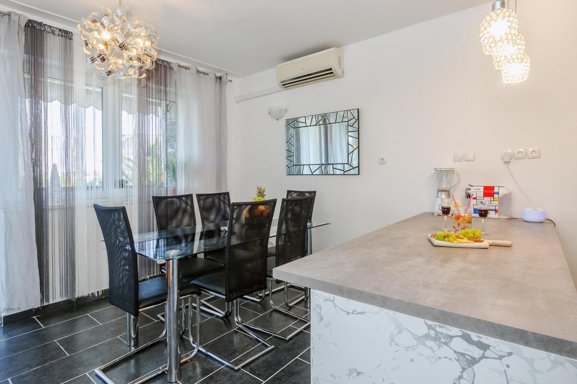 L & V Apartmán Split