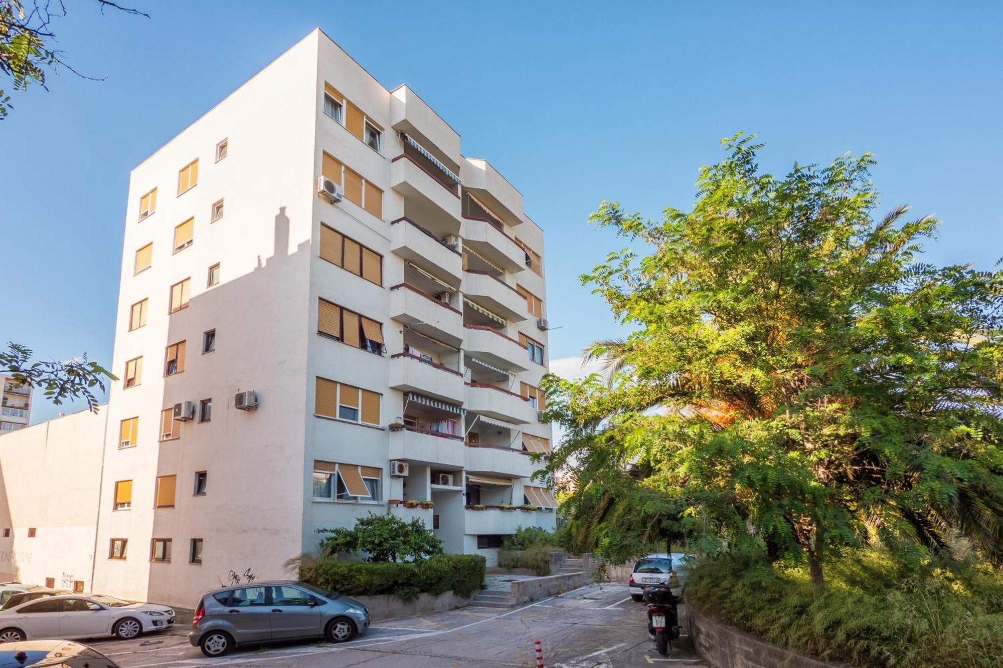 Apartmán L & V *